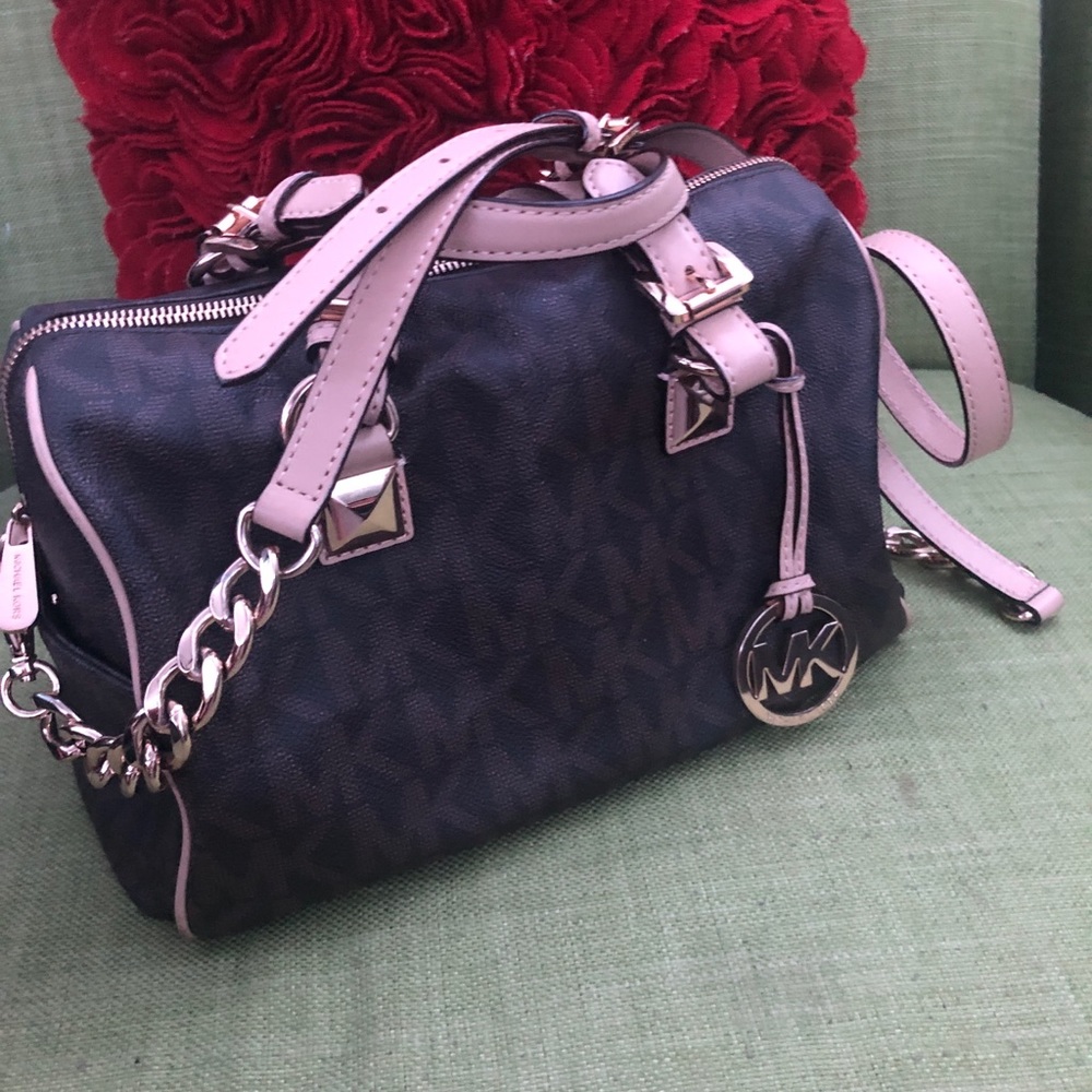 Michael Kors GRAYSON SIGNATURE MONOGRAM
